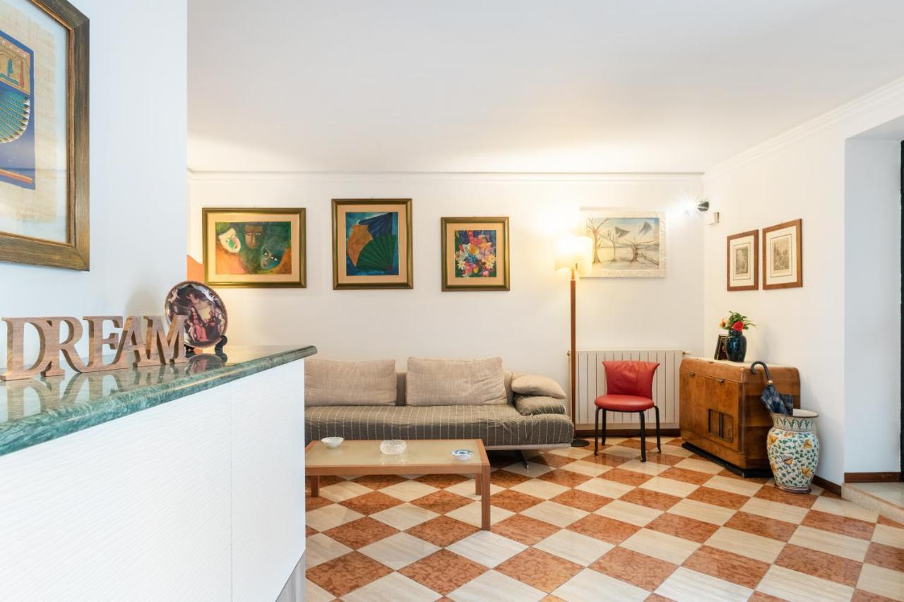 Via Etnea Cozy Apartment With Balcony Катания Екстериор снимка