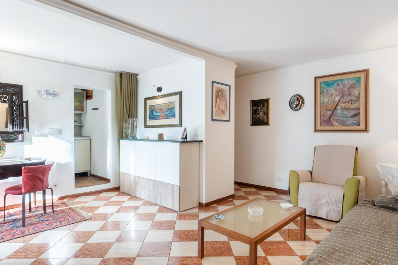 Via Etnea Cozy Apartment With Balcony Катания Екстериор снимка